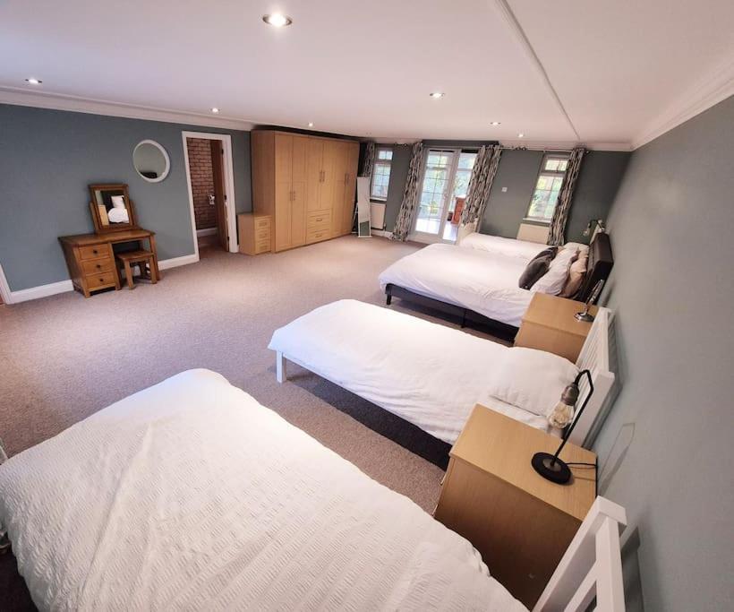 Stunning 5 Bedroom House On The River Wensum, Sleeps 19 NWI Exteriör bild